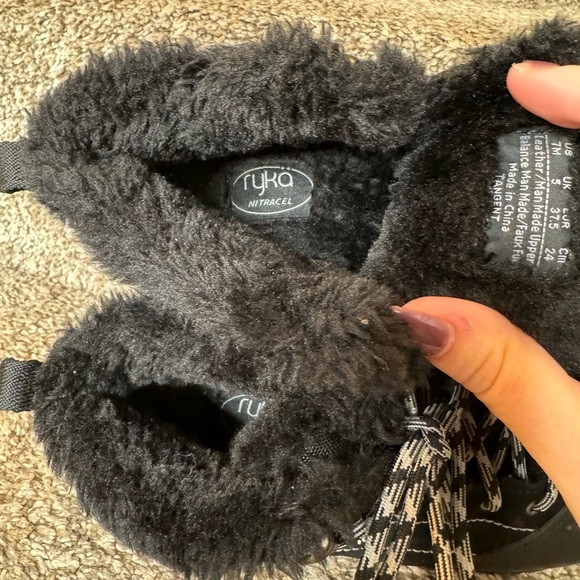 RYKA Meridian Fur Lined Short Water Repellent Boot Size 7 - Picture 6 of 7